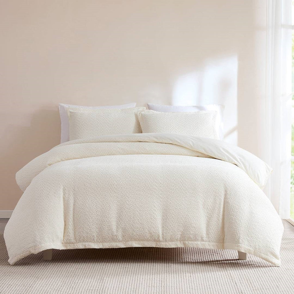 Full / Queen 3-Piece Off White Boucle Duvet Cover Set-0