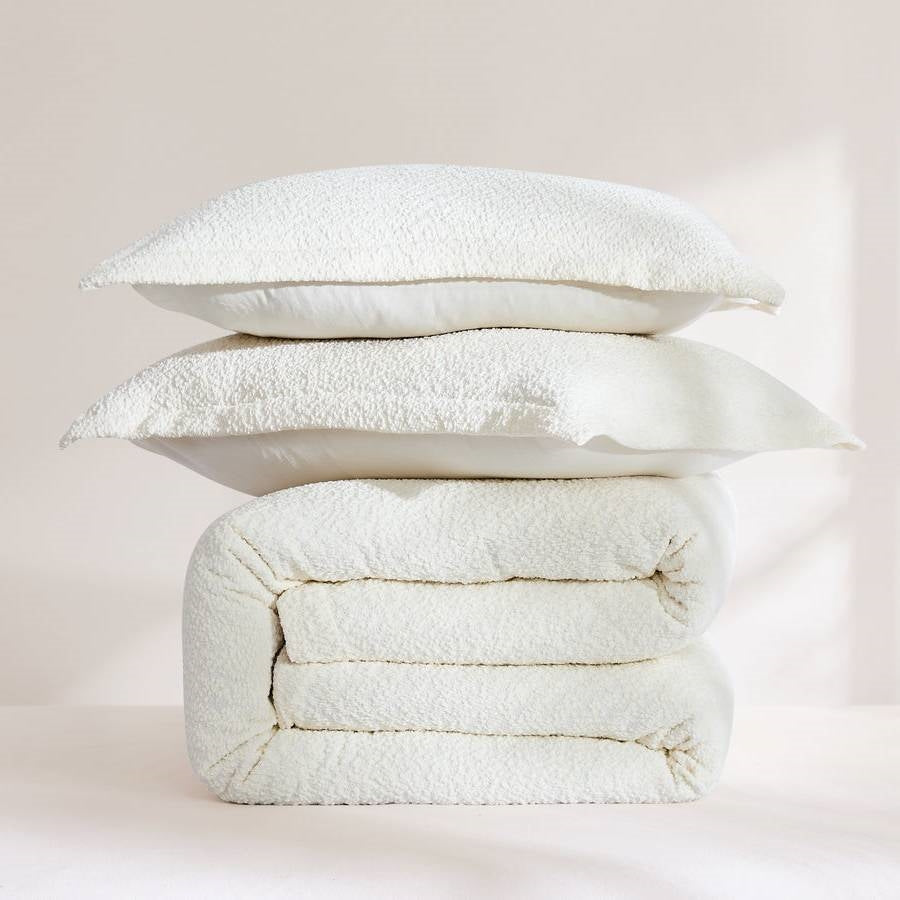 Full / Queen 3-Piece Off White Boucle Duvet Cover Set-3